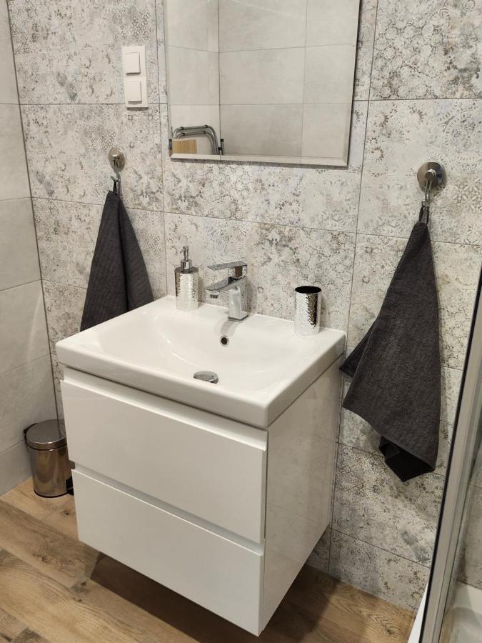 Dwa Jelonki, Ul Sciegiennego, Centrum, Garaz, Ogrodek Kielce Kültér fotó